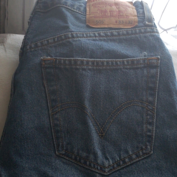 Mens Levis - Picture 2 of 5